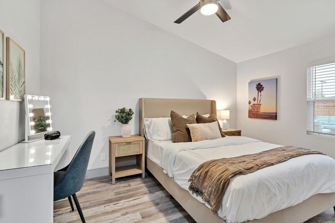 Holiday home Luxe W Pool & Firepit, Bachelorette Friendly